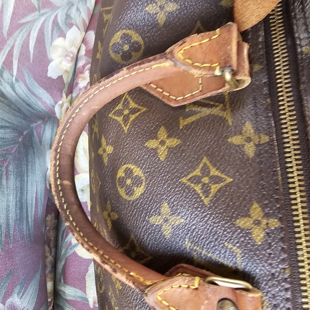 Lv bag - Picture 8 of 16